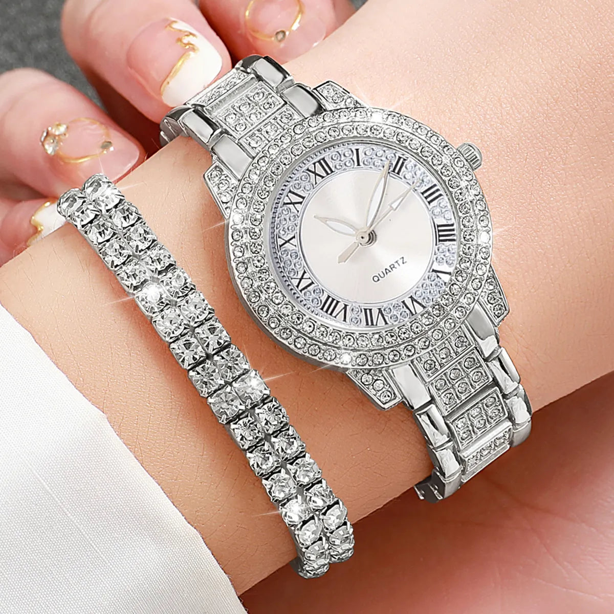 6PCS/Set Women's Watch Fashion Rhinestone Roma Dial Quartz Watch Steel Band Wristwatches Diamond JewelrySet（Without Box）